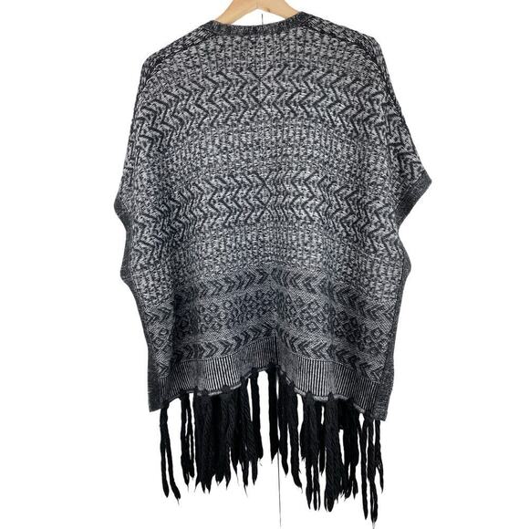 Banana Republic Heritage Collection Women's XS Gray Fringed Open Wrap Sweater - Picture 3 of 7